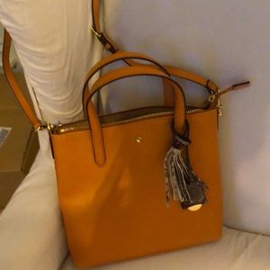 Gili leather crossbody